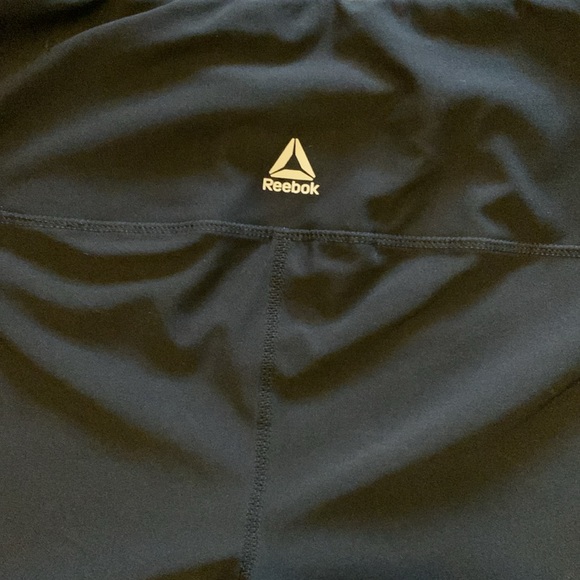 Reebok medium - Picture 4 of 6